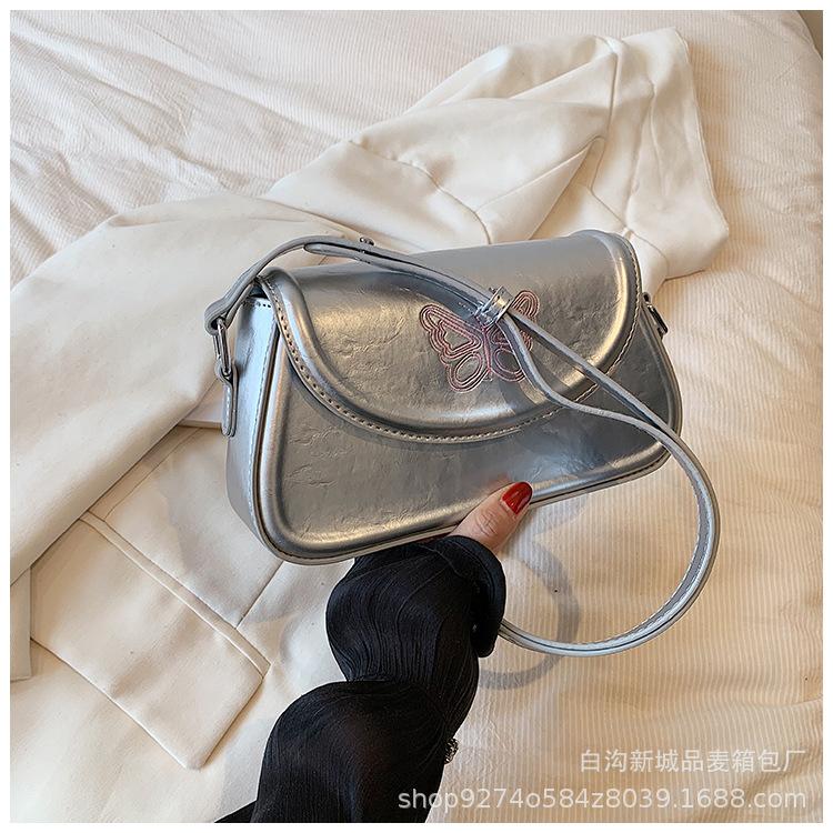 Bag women s new 2025 summer fashion foreign style small square bag niche design shoulder underarm bag messenger bag серебряный
Bag women s new 2025 summer fashion foreign style small square bag niche design shoulder underarm bag messenger bag серебряный