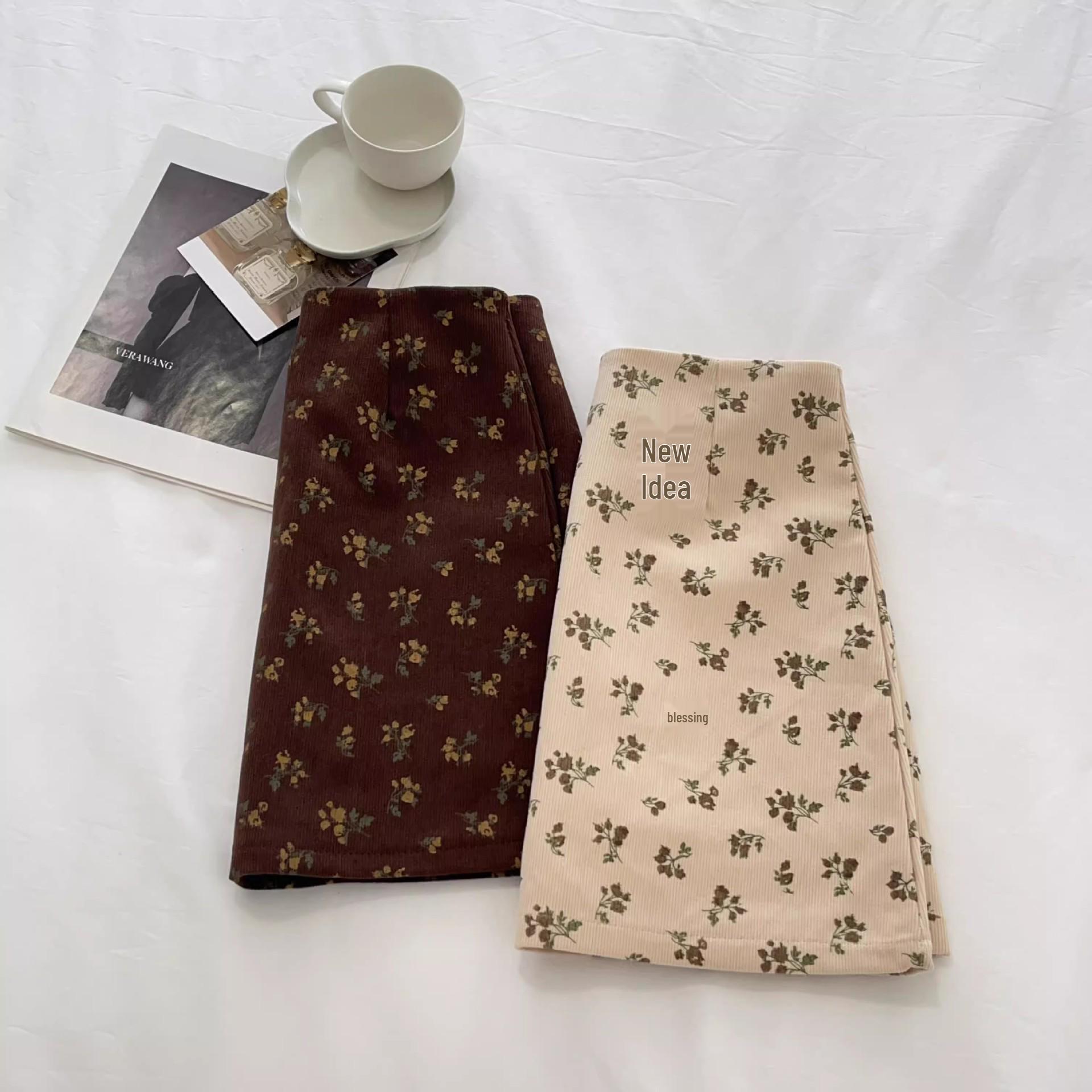 Floral Corduroy High-Waist Slimming A-Line Midi Skirt for Women - 2025 Autumn/Winter Collection Extra Small
Floral Corduroy High-Waist Slimming A-Line Midi Skirt for Women - 2025 Autumn/Winter Collection Extra Small