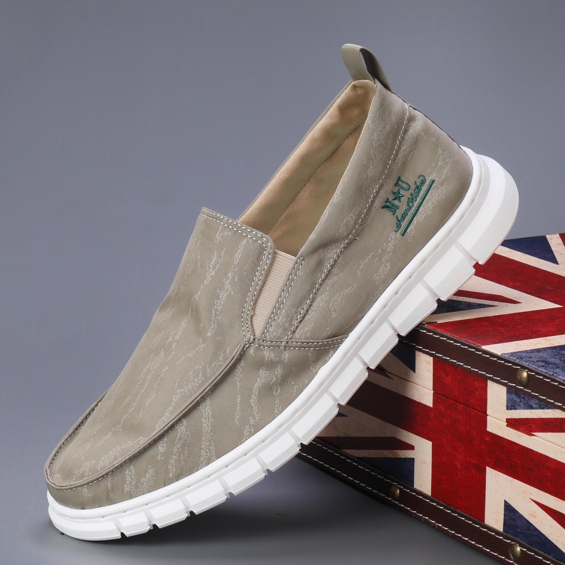 New Spring Men s Shoes Flat-soled Casual Lazy Shoes Korean Style Fashion Comfortable Flat-soled Shoes 44
New Spring Men s Shoes Flat-soled Casual Lazy Shoes Korean Style Fashion Comfortable Flat-soled Shoes 44