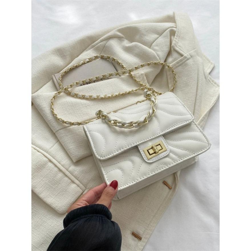 Retro Texture Chain Women S Bag Versatile Simple Temperament Compact Square Bag Metal Lock Buckle Single Shoulder Crossbody
Retro Texture Chain Women S Bag Versatile Simple Temperament Compact Square Bag Metal Lock Buckle Single Shoulder Crossbody