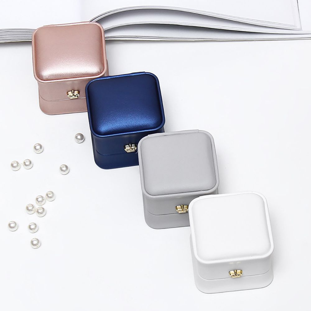 Creative Lover Crown Buckle Birthday Stud Earrings Jewelry Display Storage Case Gift Boxes Ring Box белый
Creative Lover Crown Buckle Birthday Stud Earrings Jewelry Display Storage Case Gift Boxes Ring Box белый