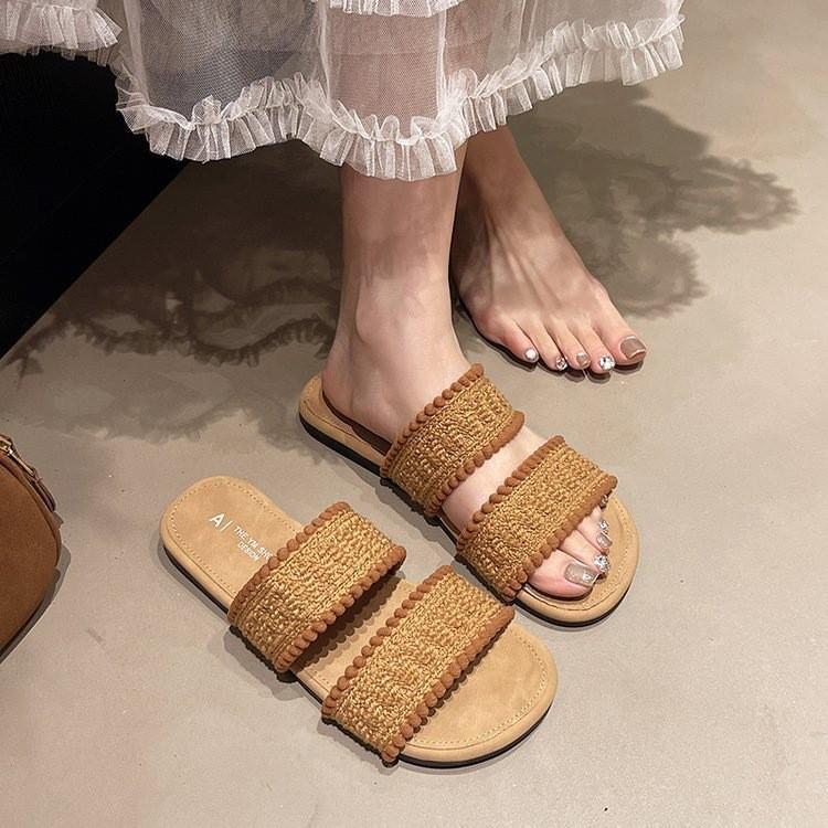 Soft-soled fashion sandals summer new women s summer wear flat-bottomed one-word beach sandals 40 коричневый
Soft-soled fashion sandals summer new women s summer wear flat-bottomed one-word beach sandals 40 коричневый