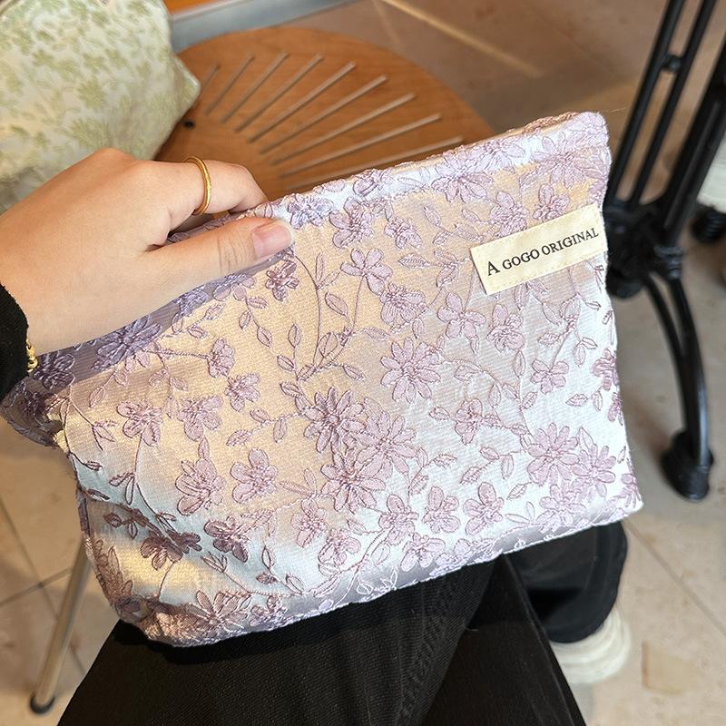 Large Cosmetic Bag Travel Toiletry Bag Organizer Women Zipper Embroidery Craft Floral Makeup Bag Cosmetic Pouch Purse Gifts фіолетовий
Large Cosmetic Bag Travel Toiletry Bag Organizer Women Zipper Embroidery Craft Floral Makeup Bag Cosmetic Pouch Purse Gifts фіолетовий