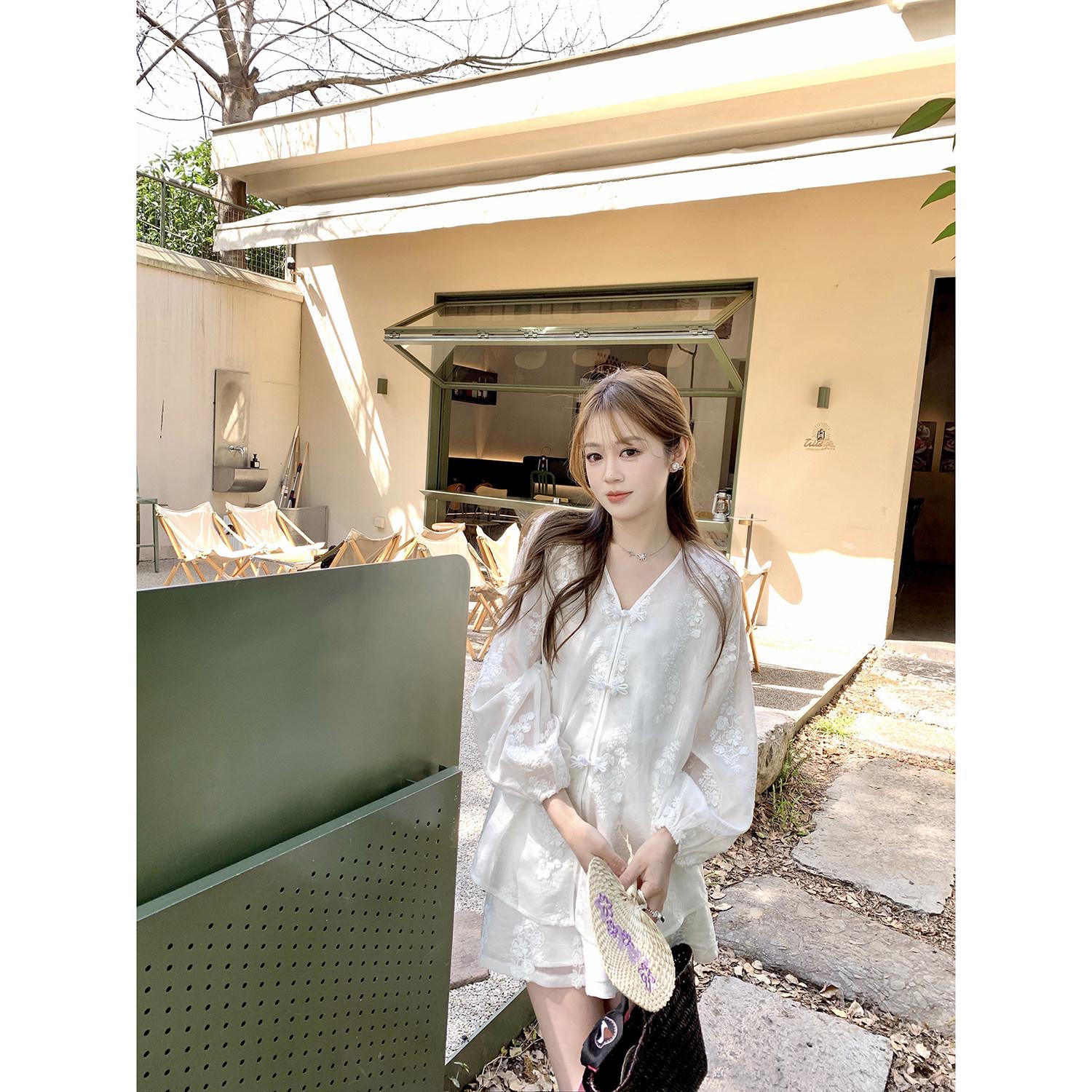 Spring/Summer Sale: Duoduo Chinese Embroidery Long Sleeve Top & Skirt Set for Women Small
Spring/Summer Sale: Duoduo Chinese Embroidery Long Sleeve Top & Skirt Set for Women Small