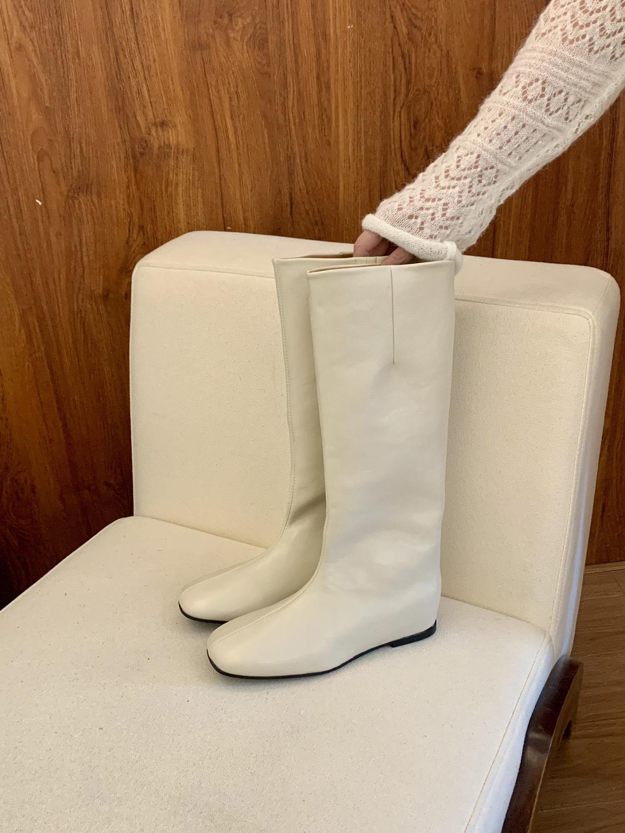 Inner heightening French beige long knight boots women s boots 2025 autumn square head thin boots straight fashion boots 40
Inner heightening French beige long knight boots women s boots 2025 autumn square head thin boots straight fashion boots 40