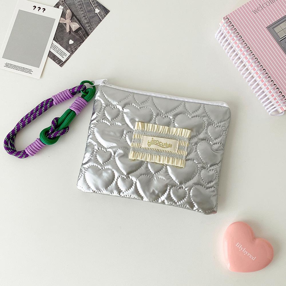 Ins Girl Silver Shiny Bow Makeup Bag Square Key Lipstick Bag Student Sanitary Pouch Sanitary Pads Organizer Portable Coin Purse
Ins Girl Silver Shiny Bow Makeup Bag Square Key Lipstick Bag Student Sanitary Pouch Sanitary Pads Organizer Portable Coin Purse