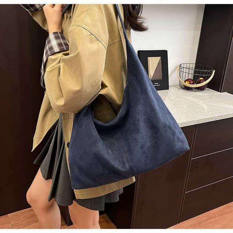 American Tote Bag Women s High-end All-matching Commuting Retro Suede Shoulder 38x10x38 синий
American Tote Bag Women s High-end All-matching Commuting Retro Suede Shoulder 38x10x38 синий