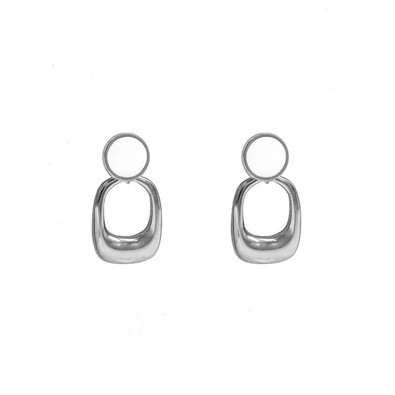 Women S Temperament Commuter Model Office Worker Opal Titanium Steel High-End Temperament Fashionable Versatile Popular Earrings
Women S Temperament Commuter Model Office Worker Opal Titanium Steel High-End Temperament Fashionable Versatile Popular Earrings