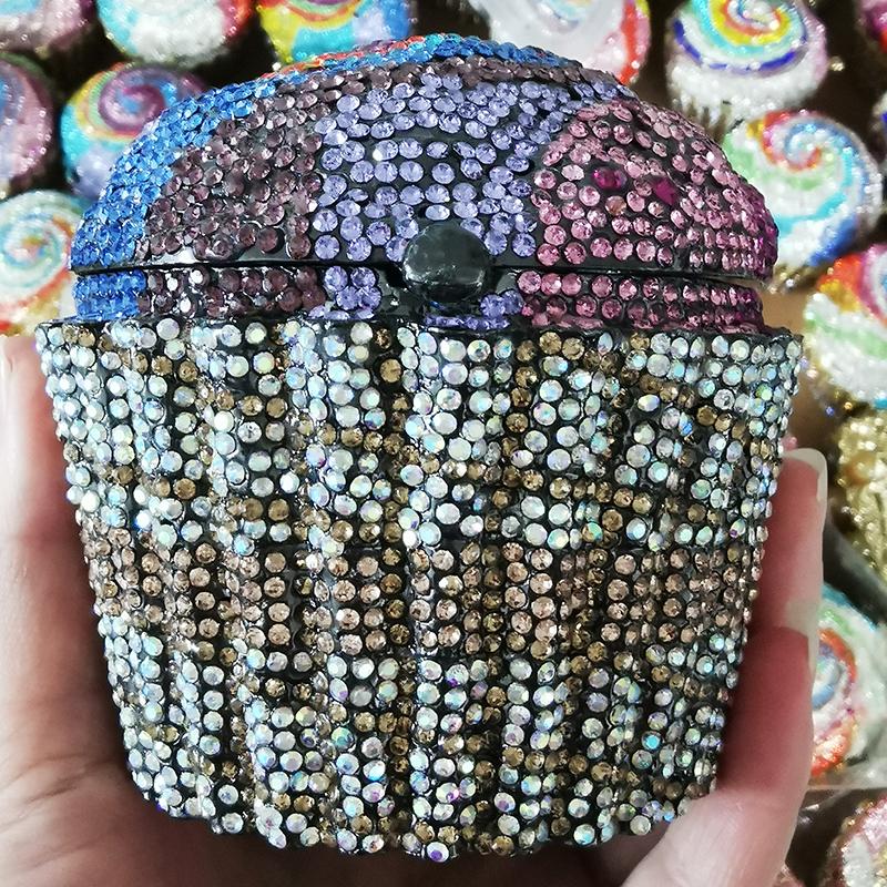 WHTUOHENG Cupcake Cake Diamond Evening Mini Clutch Bag Luxury Women Diamond Prom Clutches Purses Rhinestone Clutch Handbags 9cmX9cmX9cm
WHTUOHENG Cupcake Cake Diamond Evening Mini Clutch Bag Luxury Women Diamond Prom Clutches Purses Rhinestone Clutch Handbags 9cmX9cmX9cm