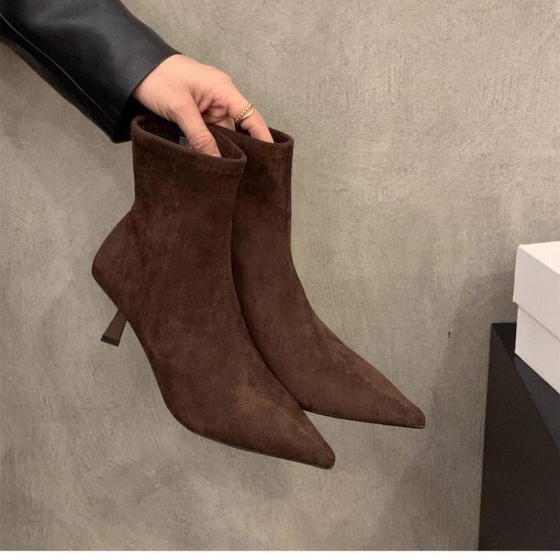 Мода Мода женские короткие ботинки слипоны модные и удобные женские удобные подходящие короткие ботинки на высоком каблуке 2025 зима 39
Мода Мода женские короткие ботинки слипоны модные и удобные женские удобные подходящие короткие ботинки на высоком каблуке 2025 зима 39