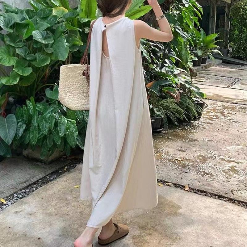 Fashion Summer Sleeveless Women Elegant Long Dress Outing Back Hollow Design Round Neck A-line Party Dress Female Casual Simple Solid Color Clothing S
Fashion Summer Sleeveless Women Elegant Long Dress Outing Back Hollow Design Round Neck A-line Party Dress Female Casual Simple Solid Color Clothing S