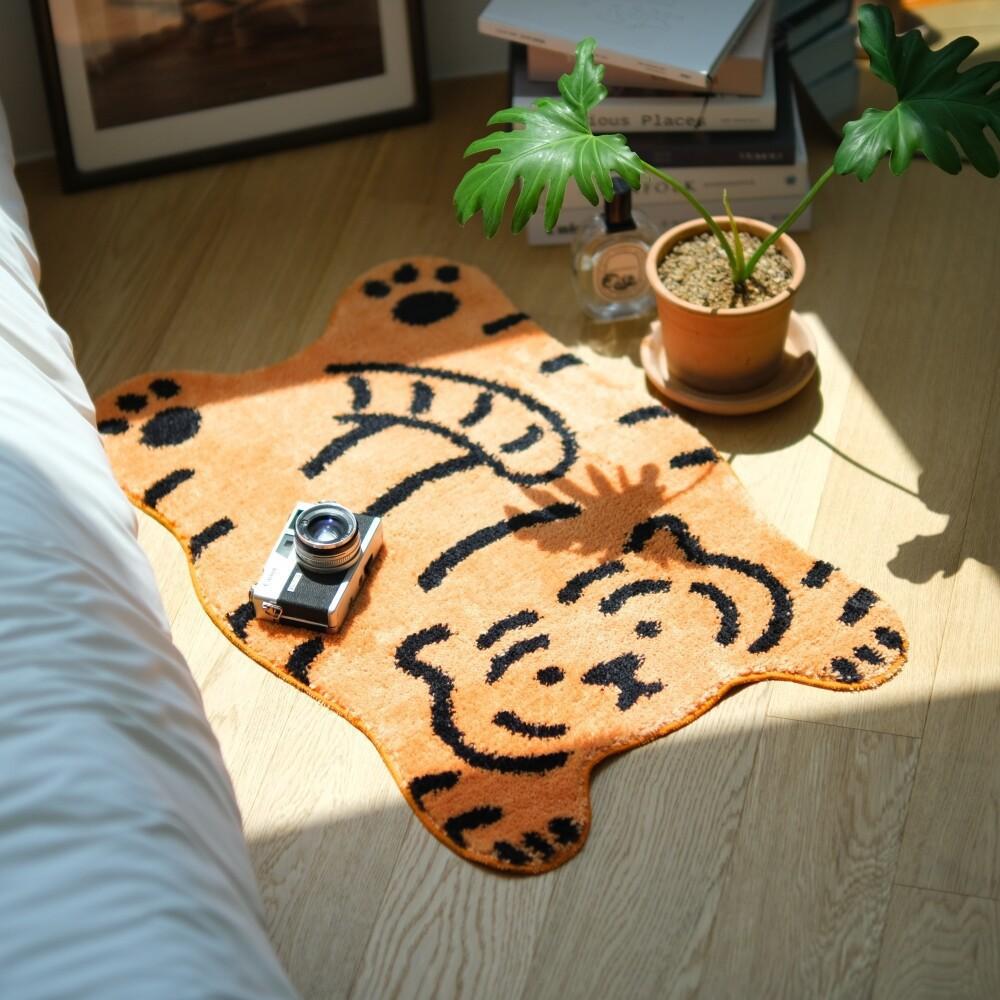 VIKAMA Cartoon Tiger Carpet Home Decor, Anti-slip Mat for Living Room Entrance and Bathroom, Dirt-resistant and Easy to Maintain 40X60CM 1.3X2FT
VIKAMA Cartoon Tiger Carpet Home Decor, Anti-slip Mat for Living Room Entrance and Bathroom, Dirt-resistant and Easy to Maintain 40X60CM 1.3X2FT