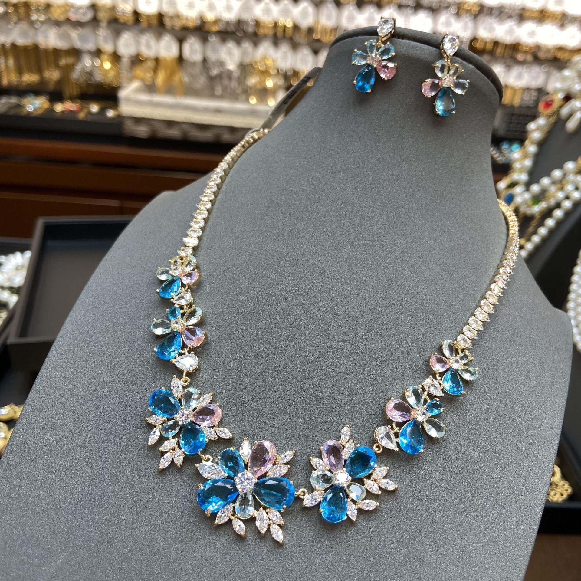 High-End Jewelry Set Silver Needle Water Drop Flower Earrings Light Luxury Court Style Zircon Clavicle Chain Women
High-End Jewelry Set Silver Needle Water Drop Flower Earrings Light Luxury Court Style Zircon Clavicle Chain Women