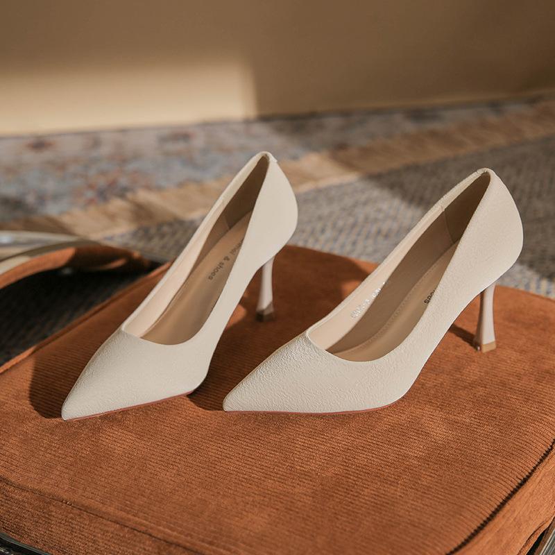 - French small high heels femininity simple pointed professional work single shoes sexy thin heels shallow mouth women s shoes 34
- French small high heels femininity simple pointed professional work single shoes sexy thin heels shallow mouth women s shoes 34