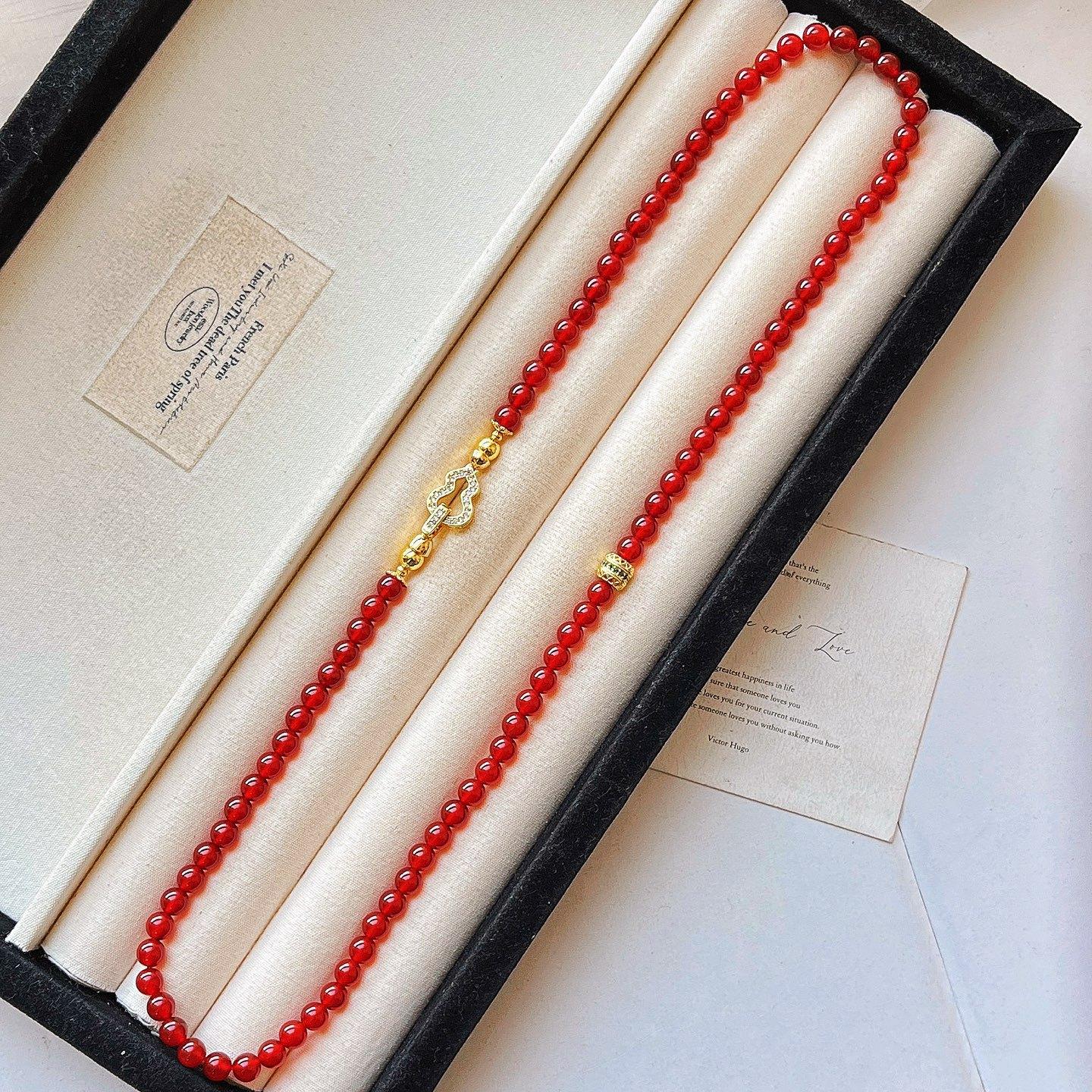 Vintage High-Quality 7A Pigeon Blood Red Chalcedony Multi-Layer Design Sweater Chain Necklace Collarbone Chain Female
Vintage High-Quality 7A Pigeon Blood Red Chalcedony Multi-Layer Design Sweater Chain Necklace Collarbone Chain Female