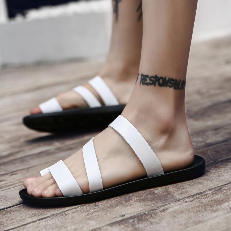 Модные повседневные мужские шлепанцы на плоской подошве, летние уличные пляжные сандалии, простой дизайн, пластиковый верх, резиновая подошва, удобная взрослая обувь 39 белый
Модные повседневные мужские шлепанцы на плоской подошве, летние уличные пляжные сандалии, простой дизайн, пластиковый верх, резиновая подошва, удобная взрослая обувь 39 белый