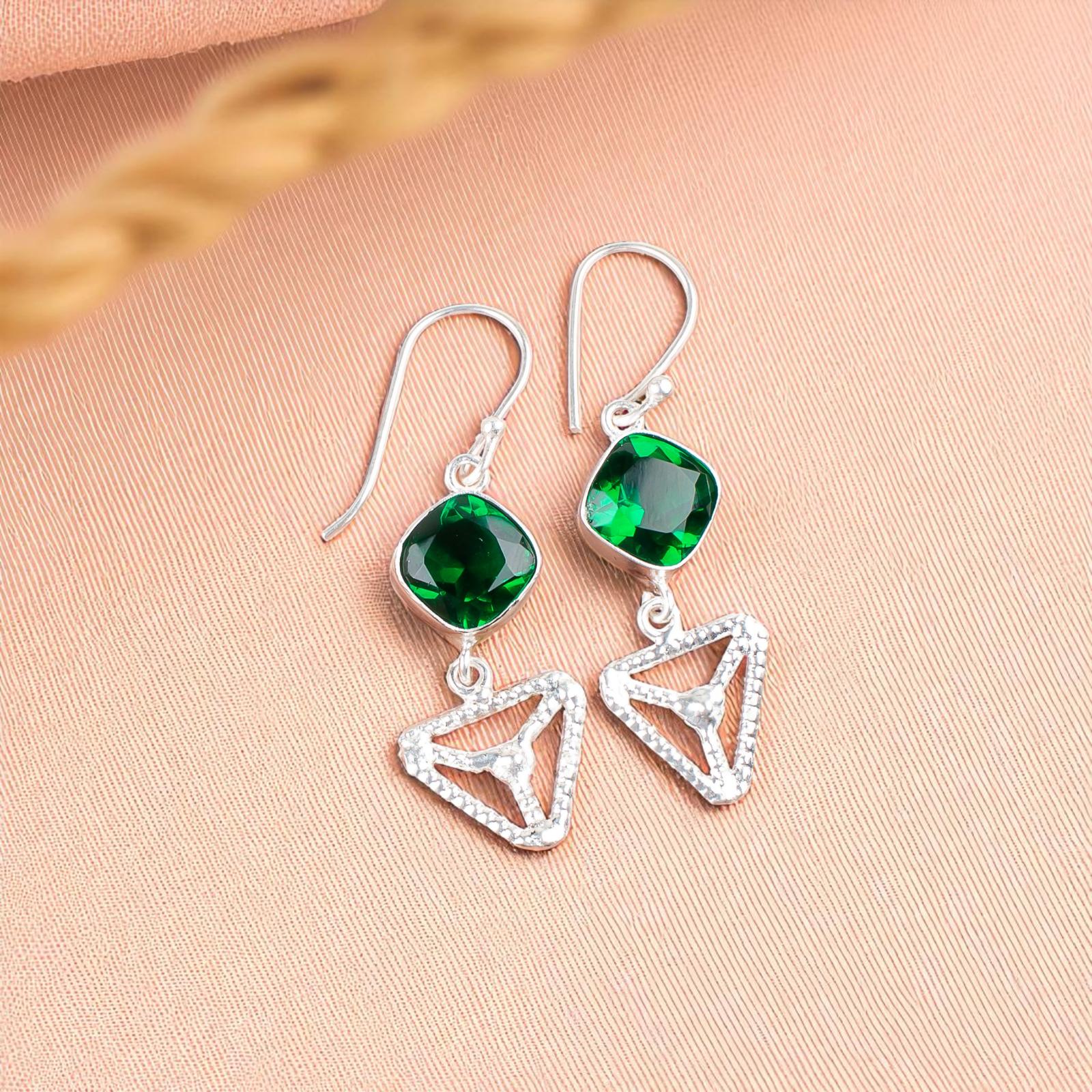 Chrome Diopside Gemstone 925 Sterling Silver Jewelry Handcrafted Earrings 2.00 EE-45-8
Chrome Diopside Gemstone 925 Sterling Silver Jewelry Handcrafted Earrings 2.00 EE-45-8