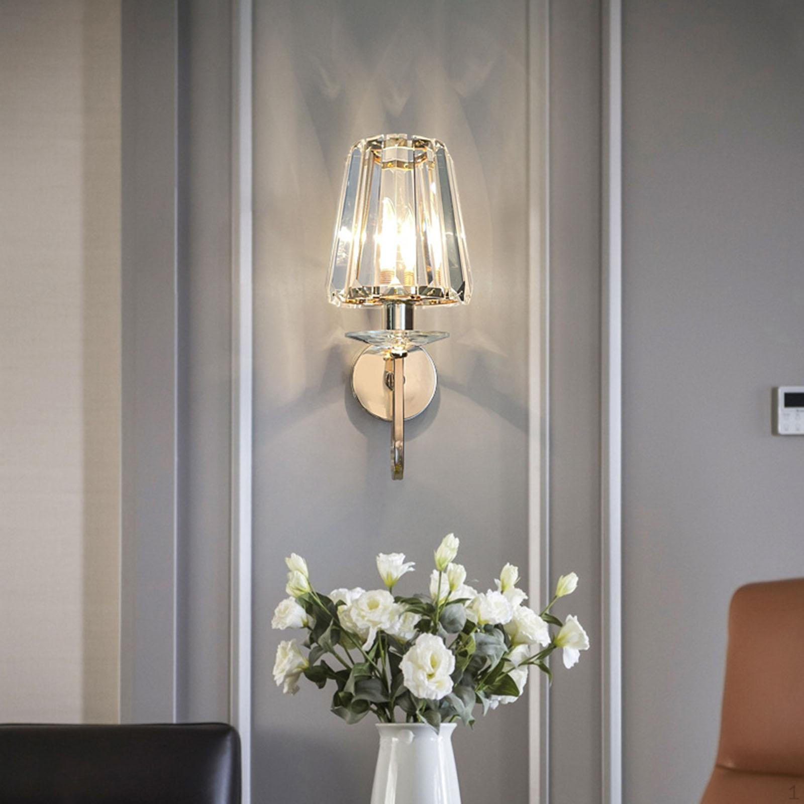 Элегантное стеклянное настенное бра для стильного домашнего декора
Элегантное стеклянное настенное бра для стильного домашнего декора