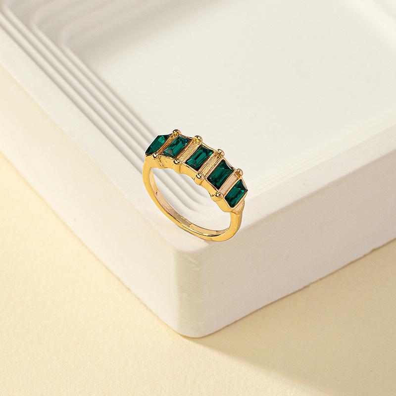 European & American Retro Diamond-Set Ring: Fashionable Light Luxury Style for Women вишневый розовый
European & American Retro Diamond-Set Ring: Fashionable Light Luxury Style for Women вишневый розовый