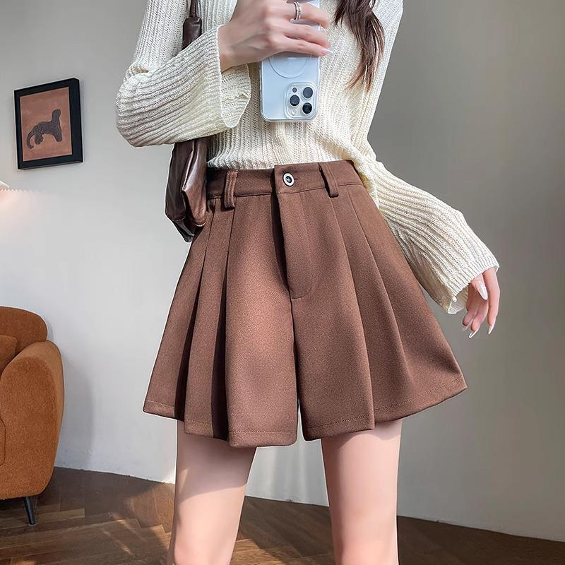 Women s Khaki Woolen Pleated High-Waist A-Line Shorts - 2024 Autumn/Winter Collection Extra Small (XS)
Women s Khaki Woolen Pleated High-Waist A-Line Shorts - 2024 Autumn/Winter Collection Extra Small (XS)