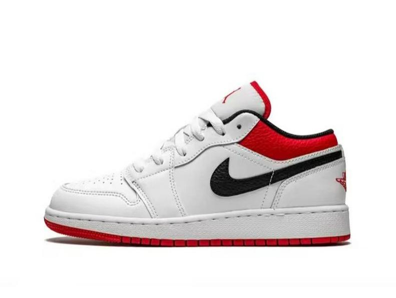 Authentic AJ1 Panda Black & White Retro Low-Top Basketball Shoes - Non-slip & Wear-resistant Size 43
Authentic AJ1 Panda Black & White Retro Low-Top Basketball Shoes - Non-slip & Wear-resistant Size 43