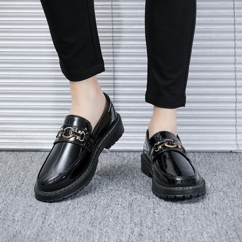Spring and Summer Men s Shoes Martin Boots One Pedal Casual Shoes Student Trend Shoes Men s Leather Shoes Board Shoes Chef Shoes 39 чёрный
Spring and Summer Men s Shoes Martin Boots One Pedal Casual Shoes Student Trend Shoes Men s Leather Shoes Board Shoes Chef Shoes 39 чёрный