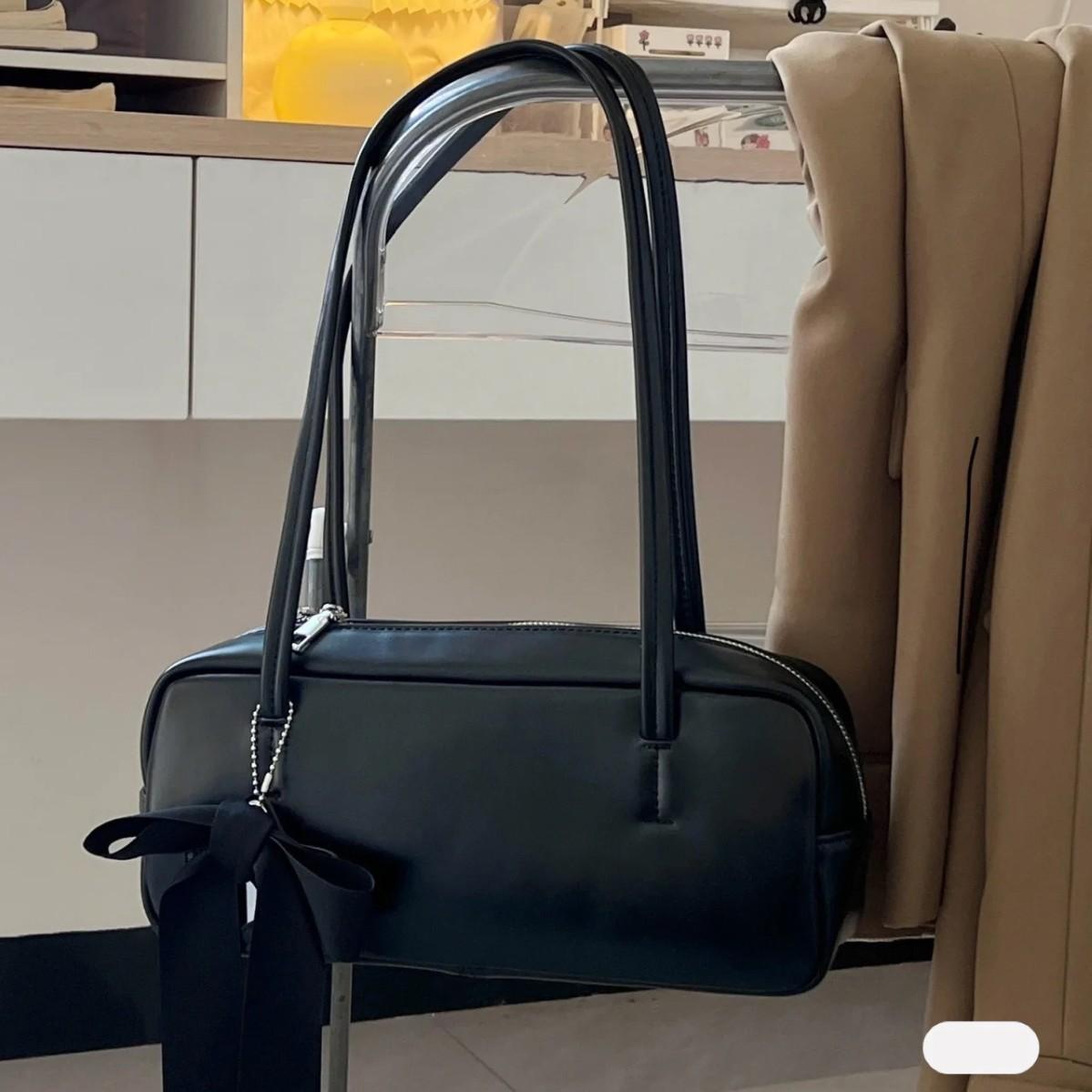 Fashionable Bow Single-shoulder Underarm Bag Spring and Summer Casual Versatile Pillow Bag High-end Light Pink Bag чорний
Fashionable Bow Single-shoulder Underarm Bag Spring and Summer Casual Versatile Pillow Bag High-end Light Pink Bag чорний