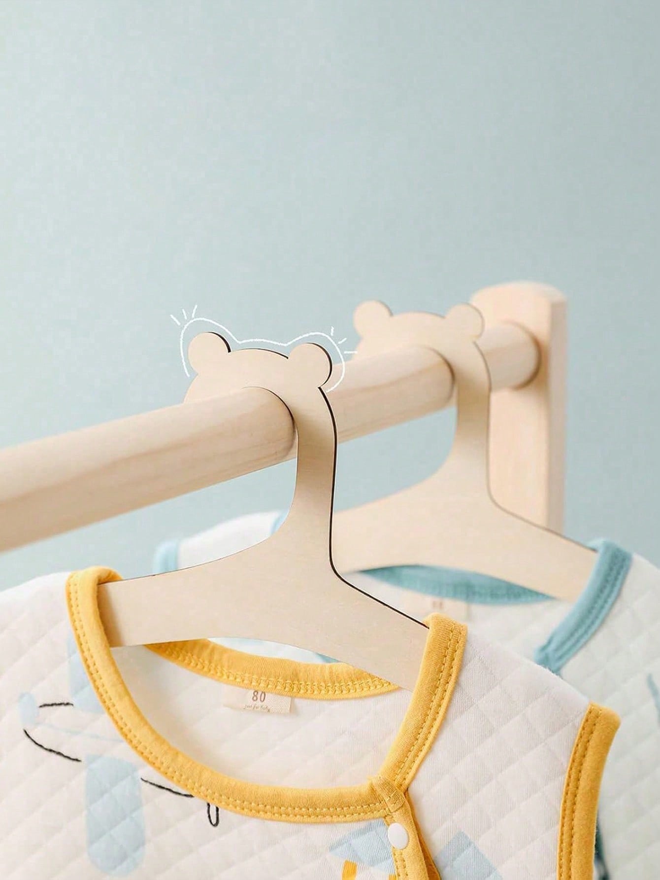 5/10pcs wooden hangers for children, wooden hangers for children and babies, used for clothes and pants, baby shower.
5/10pcs wooden hangers for children, wooden hangers for children and babies, used for clothes and pants, baby shower.
