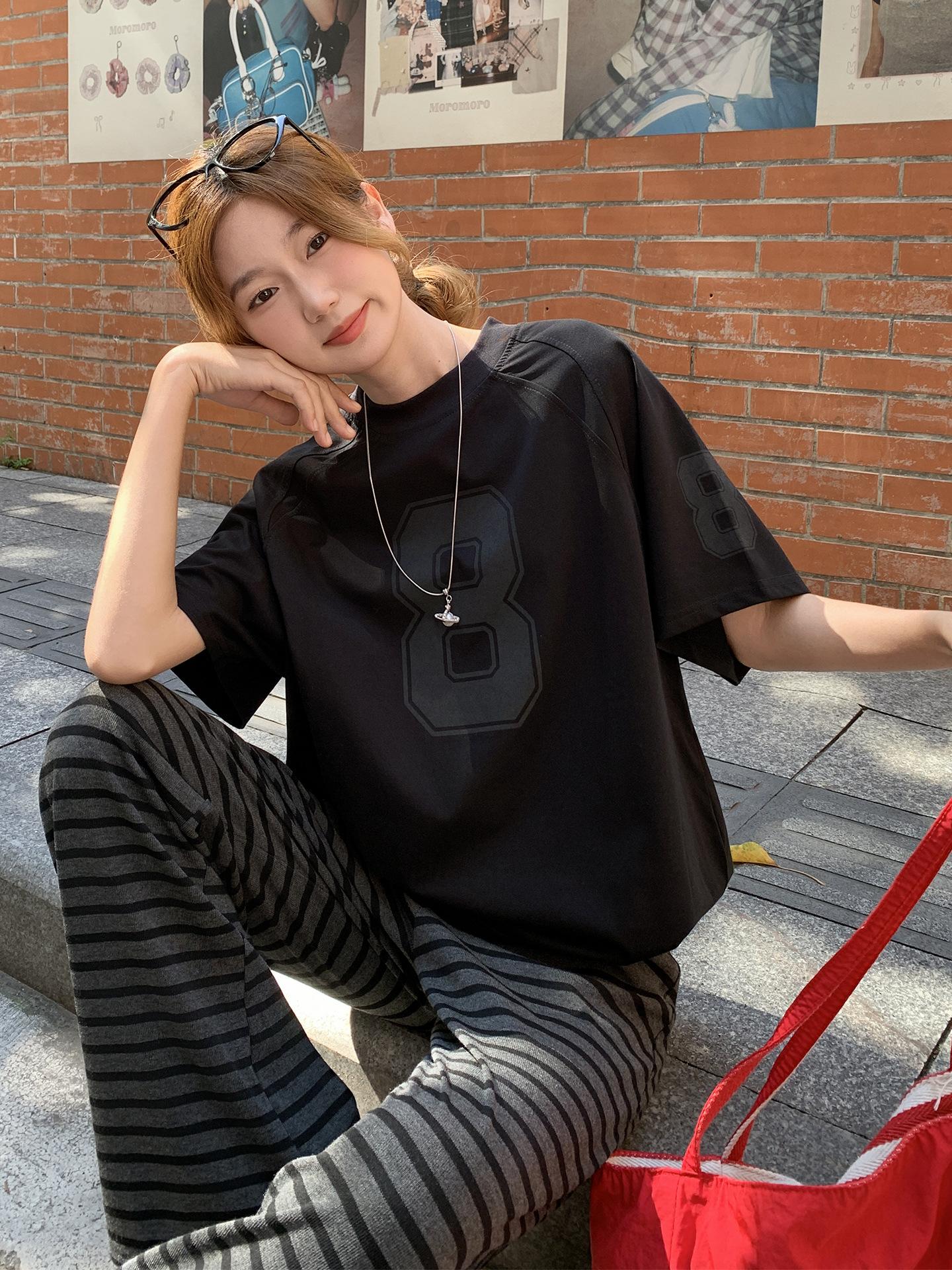Summer new solid color lazy digital printing short-sleeved T-shirt women s Korean loose design loose top One size fits all чёрный
Summer new solid color lazy digital printing short-sleeved T-shirt women s Korean loose design loose top One size fits all чёрный