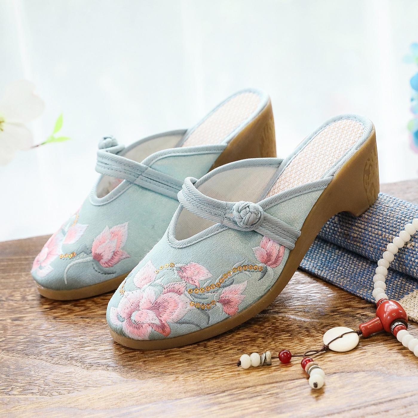 Summer 021 new high-heeled wedge heel embroidered cloth slippers women s sandals embroidered cloth shoes 35
Summer 021 new high-heeled wedge heel embroidered cloth slippers women s sandals embroidered cloth shoes 35