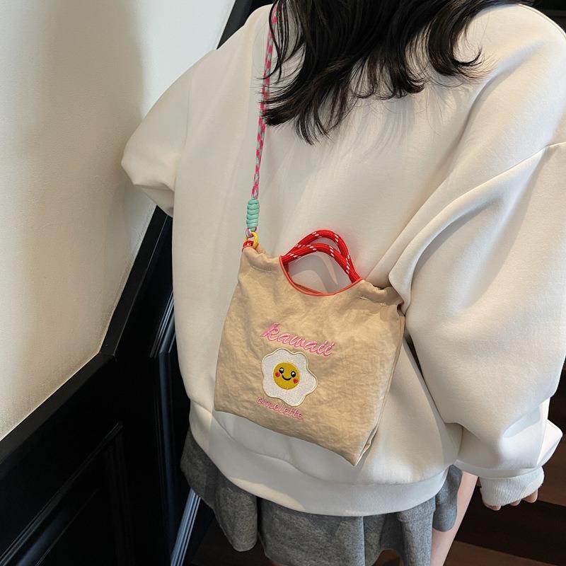 Embroidery donut bag summer new fashion mini commuter bag shoulder messenger bag хаки
Embroidery donut bag summer new fashion mini commuter bag shoulder messenger bag хаки