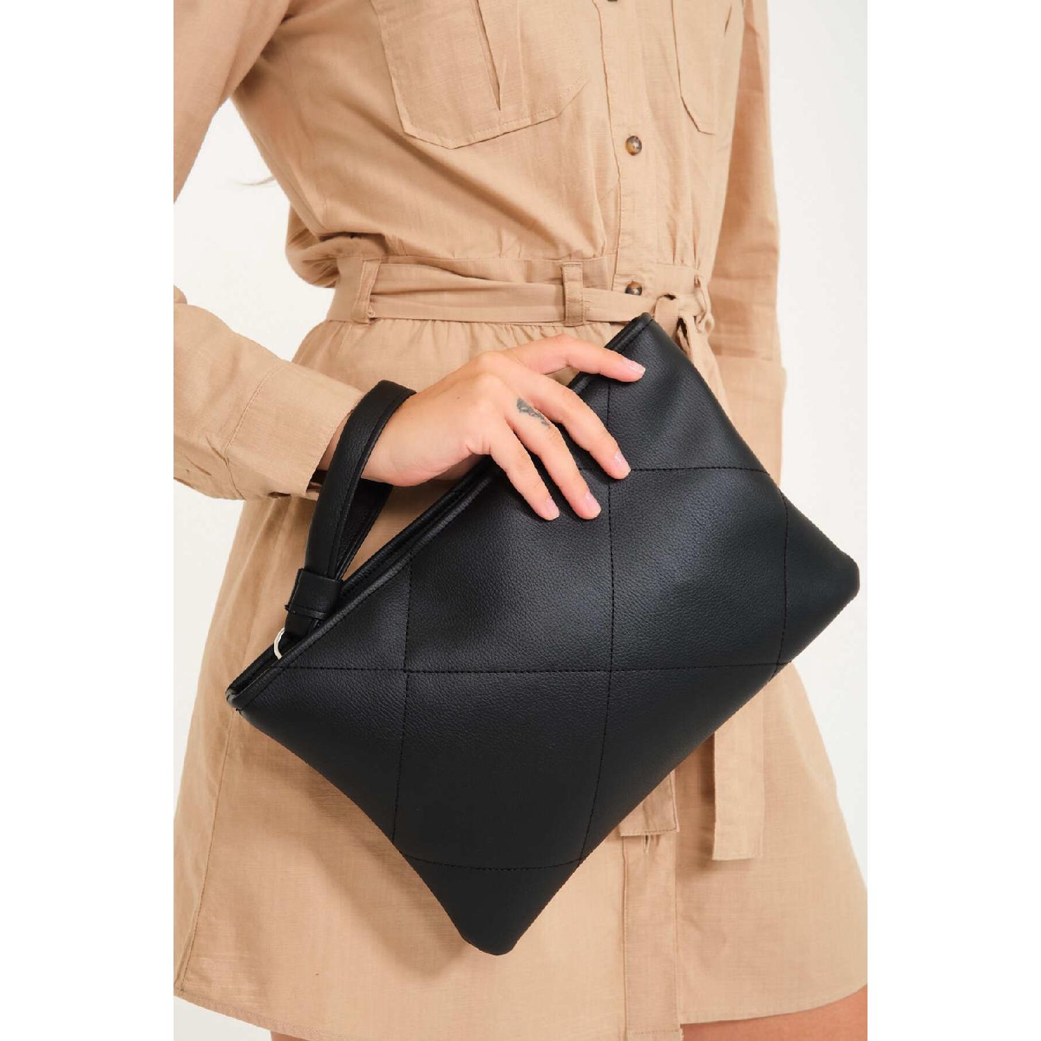 Жіночий чорний шкіряний стьобаний клатч / клатч Standart чорний 
Жіночий чорний шкіряний стьобаний клатч / клатч Standart чорний