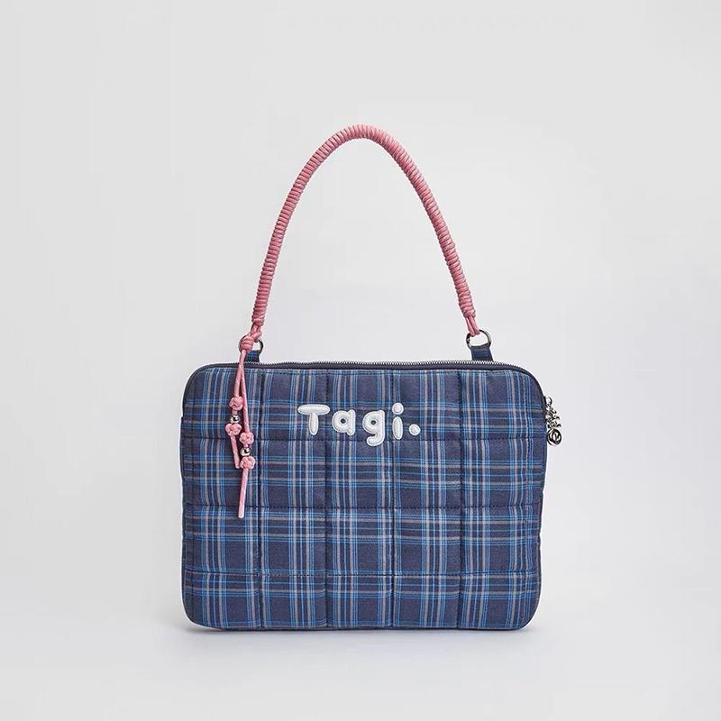 Korean Simple Plaid Commuting Shoulder Bag Large Capacity Laptop Handbag Ladies Tote Bags For Girl Gifts синий
Korean Simple Plaid Commuting Shoulder Bag Large Capacity Laptop Handbag Ladies Tote Bags For Girl Gifts синий