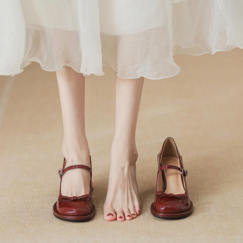 Princess bow thick high heel Mary Jane shoes 2025 summer and autumn new women s shoes light mouth waterproof table buckle single shoes 34
Princess bow thick high heel Mary Jane shoes 2025 summer and autumn new women s shoes light mouth waterproof table buckle single shoes 34