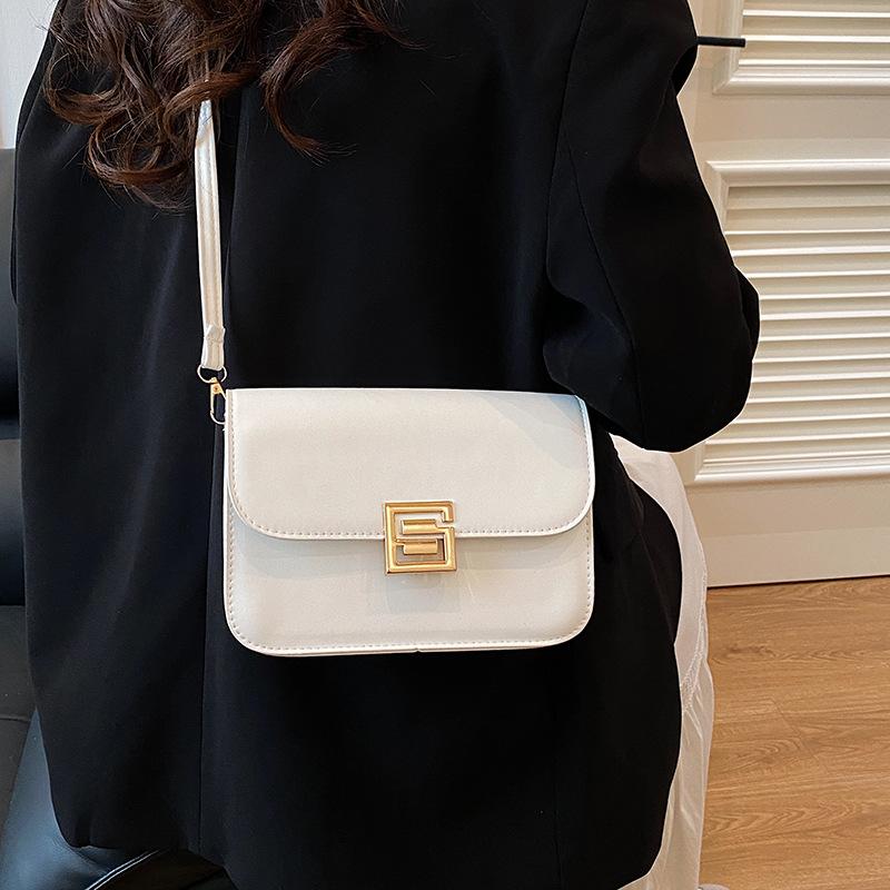 Fashion new retro single shoulder armpit bag female tofu bag square bag literary messenger bag хакі
Fashion new retro single shoulder armpit bag female tofu bag square bag literary messenger bag хакі