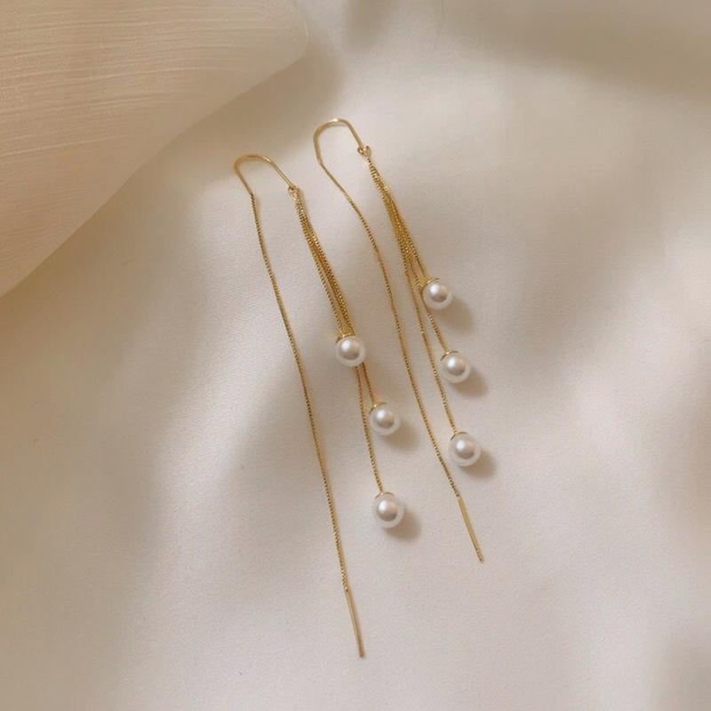 K real gold electroplated silver needle pearl fringed ear line European and American personalized exquisite earrings light luxury high-end earrings
K real gold electroplated silver needle pearl fringed ear line European and American personalized exquisite earrings light luxury high-end earrings