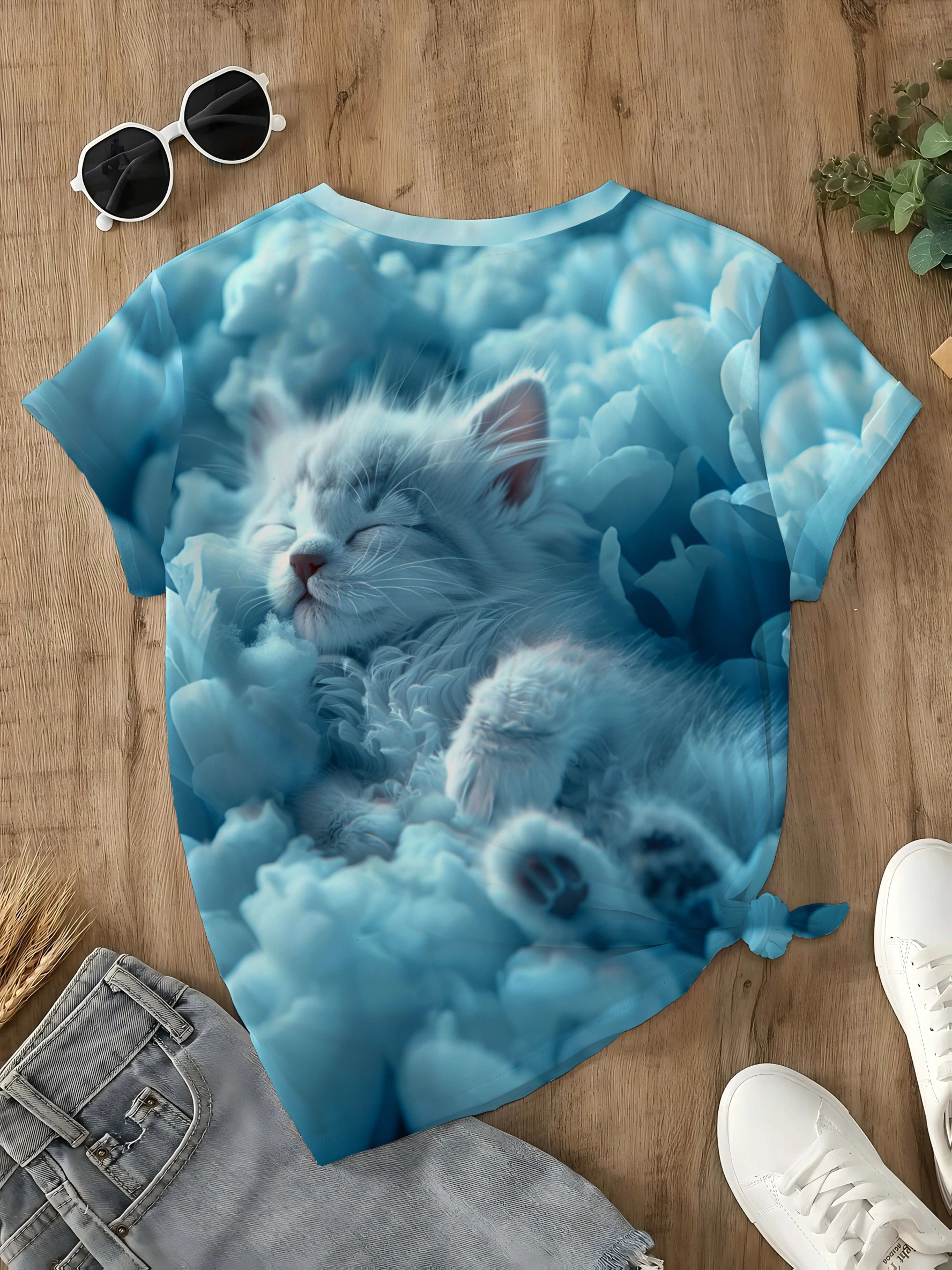 Light Blue Gradient Cloud Print T-Shirt with a Round Neck Featuring a Sleeping White Fluffy Kitten. Perfect for a Dreamy And Soothing Casual Look for 3XL дубильна кора
Light Blue Gradient Cloud Print T-Shirt with a Round Neck Featuring a Sleeping White Fluffy Kitten. Perfect for a Dreamy And Soothing Casual Look for 3XL дубильна кора