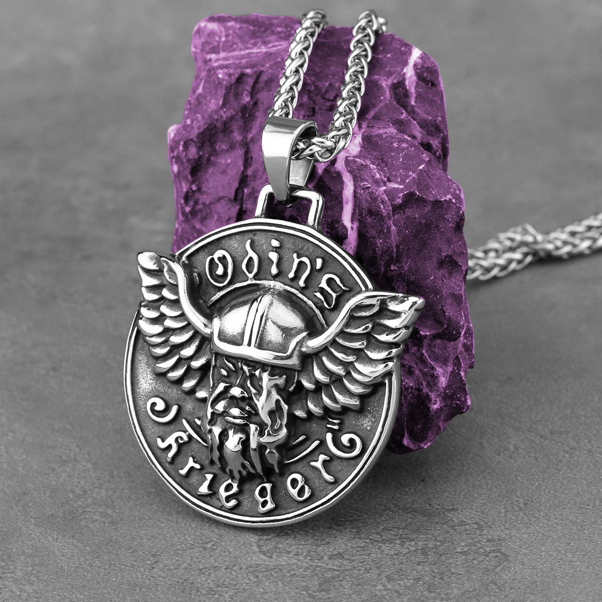 Мужской кулон из нержавеющей стали Nordic Viking Odin, ожерелье в стиле хип-хоп с рунами, модные трендовые ювелирные изделия 
Мужской кулон из нержавеющей стали Nordic Viking Odin, ожерелье в стиле хип-хоп с рунами, модные трендовые ювелирные изделия
