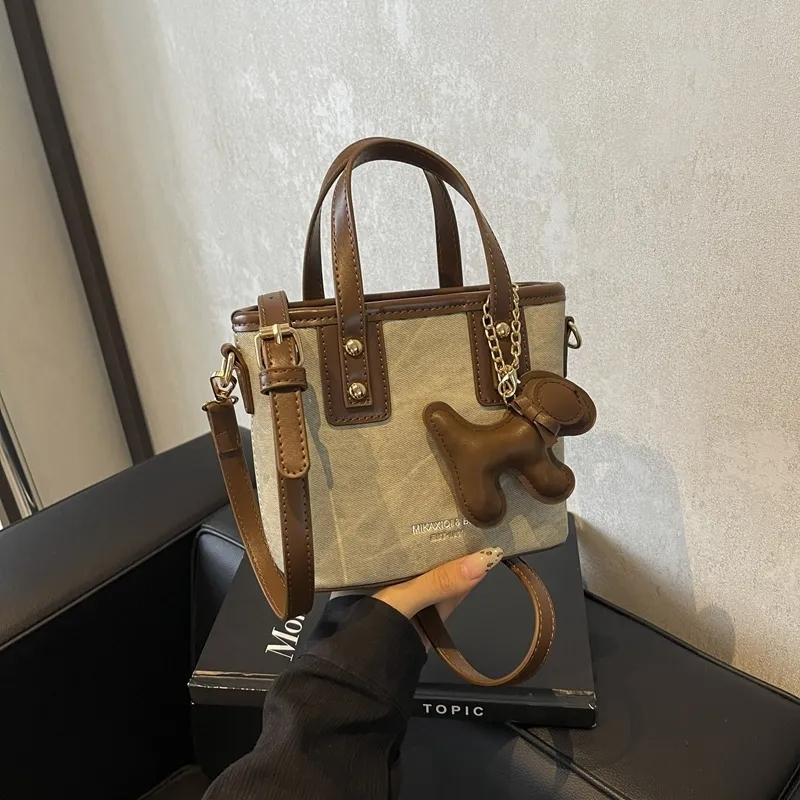 Women s Stylish Mini Bucket Bag New Trendy All-Match Shoulder & Crossbody & Top-Handle Handbag with Premium Feel зелений
Women s Stylish Mini Bucket Bag New Trendy All-Match Shoulder & Crossbody & Top-Handle Handbag with Premium Feel зелений