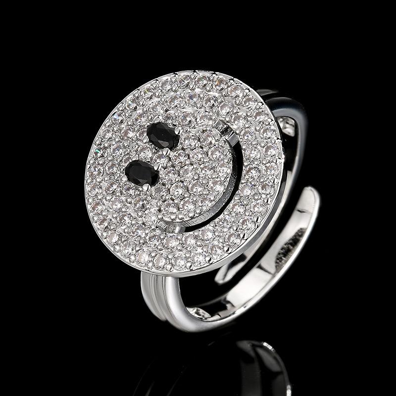 Набор аксессуаров Серьги Браслет Кольцо Смайлик Полный бриллиант Хип-хоп Индивидуальность Женщина
Набор аксессуаров Серьги Браслет Кольцо Смайлик Полный бриллиант Хип-хоп Индивидуальность Женщина