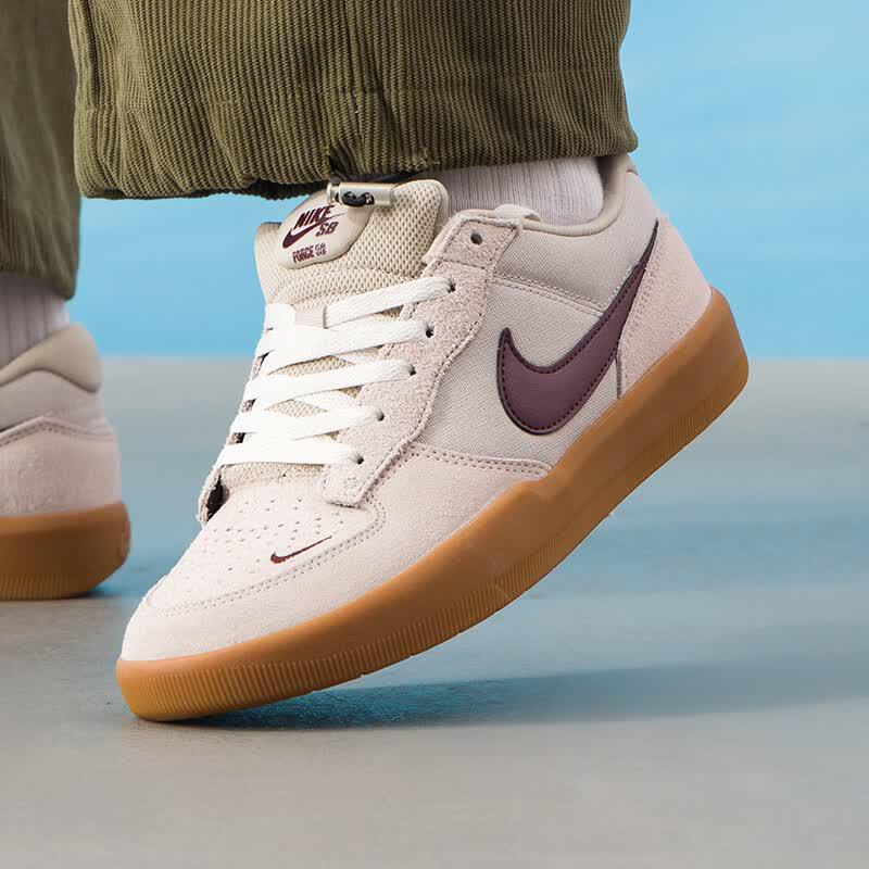 Nike Unisex Lifestyle Skate Shoes DV5477-203 EU 43
Nike Unisex Lifestyle Skate Shoes DV5477-203 EU 43