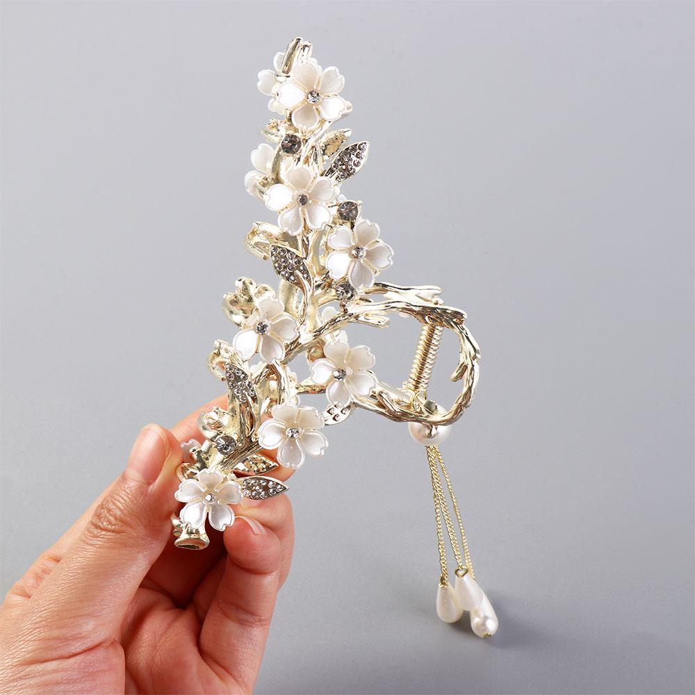 Women s Accessories Little Fresh Zinc Zinc Alloy Korean Style Shark Clip Flower Tassel Hair Claw Pearl золотой
Women s Accessories Little Fresh Zinc Zinc Alloy Korean Style Shark Clip Flower Tassel Hair Claw Pearl золотой