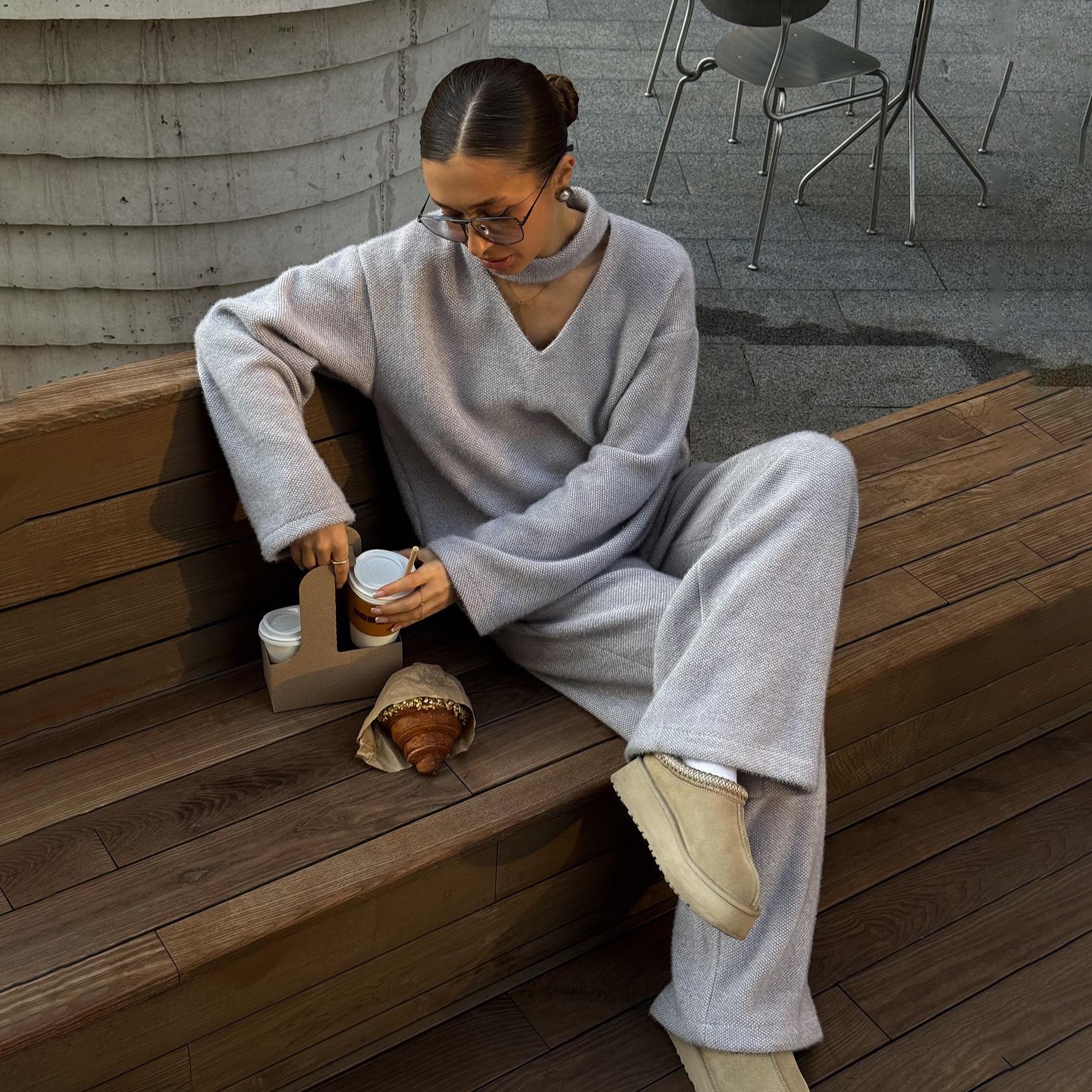 V-Neck Ring Neck Sweater Suit: Cozy Autumn & Winter Solid Color Long Sleeve for Women Small
V-Neck Ring Neck Sweater Suit: Cozy Autumn & Winter Solid Color Long Sleeve for Women Small