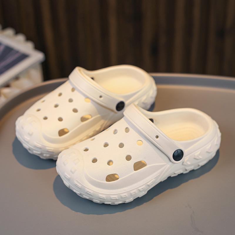 2024 parent-child hole shoes boys and girls summer new casual non-slip deodorant soft sole solid color hole shoes tide 24-25 (inner length 17CM)
2024 parent-child hole shoes boys and girls summer new casual non-slip deodorant soft sole solid color hole shoes tide 24-25 (inner length 17CM)