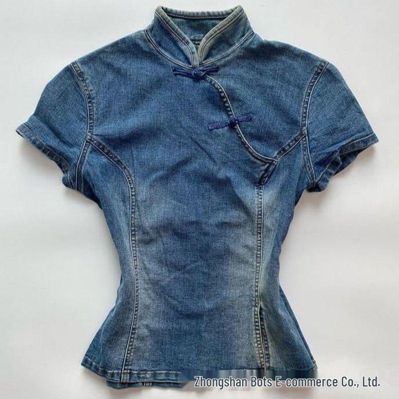 Y2K Trendy Slimming Stand Collar Frog Button Denim T-Shirt M небо синє кольору
Y2K Trendy Slimming Stand Collar Frog Button Denim T-Shirt M небо синє кольору