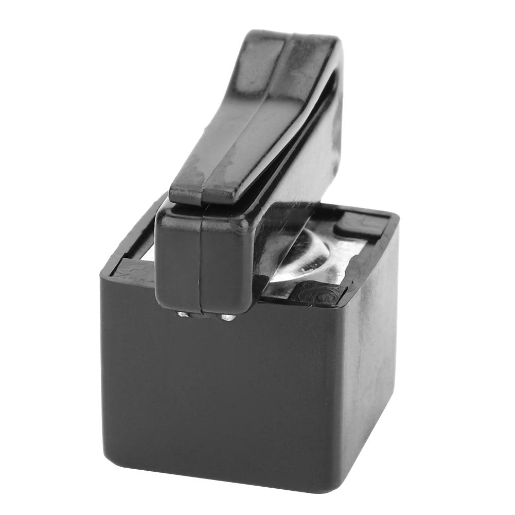 Portable Pool Billiards Cue Chalk Holder Clip Snooker Accessories Tool
Portable Pool Billiards Cue Chalk Holder Clip Snooker Accessories Tool