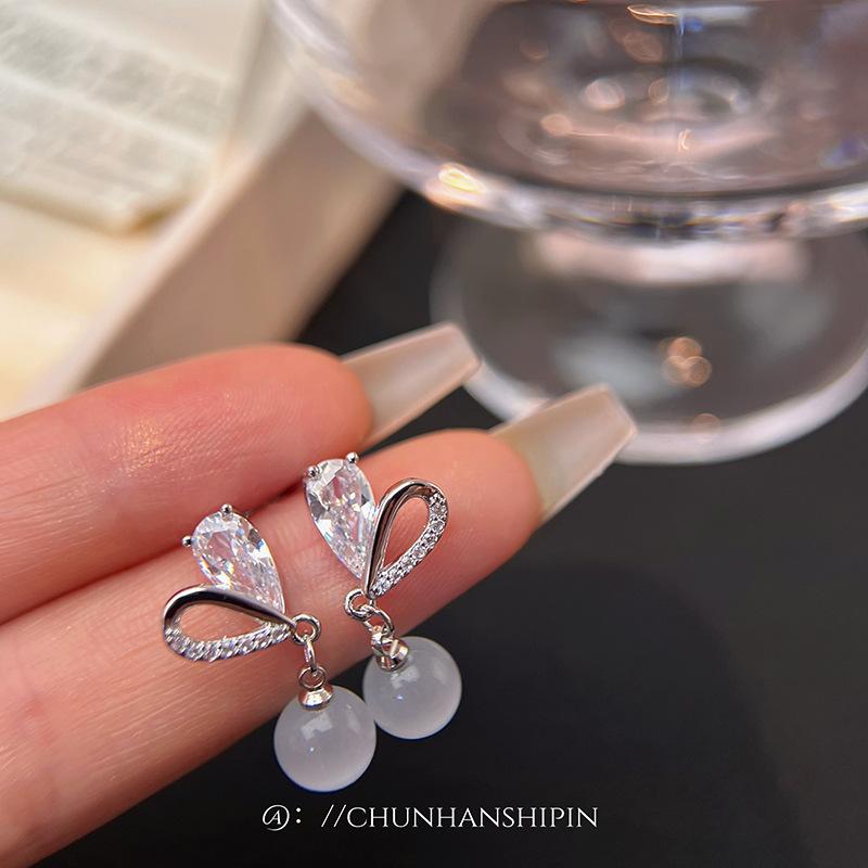 Love zircon pearl small fresh ear clips without ear piercings opal earrings spring and summer versatile temperament mosquito coil disc earrings
Love zircon pearl small fresh ear clips without ear piercings opal earrings spring and summer versatile temperament mosquito coil disc earrings
