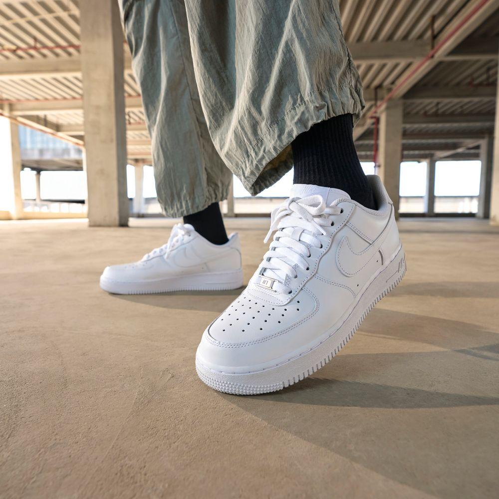 Nike Air Force 1 Low 07 Белый 42.5
Nike Air Force 1 Low 07 Белый 42.5