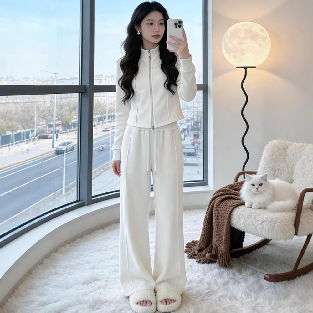 Women’s Early Spring White Hoodie & Wide-Leg Pants Two-Piece Set - Casual High-End OOTD Small белый
Women’s Early Spring White Hoodie & Wide-Leg Pants Two-Piece Set - Casual High-End OOTD Small белый