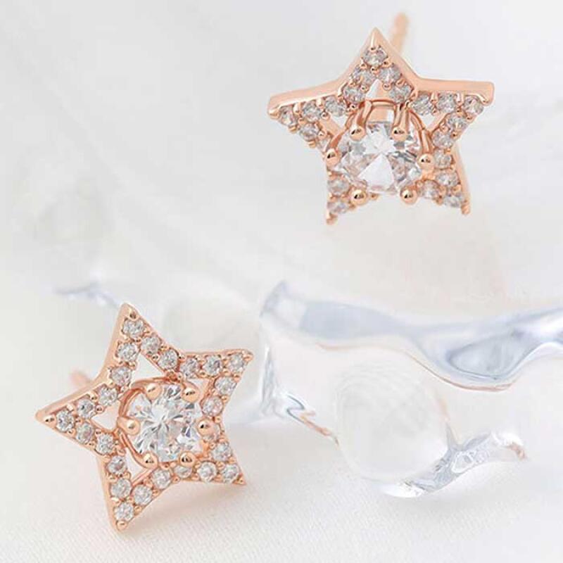 Woman 14K Goldfilled Pin Cubic Star CH1978138 JK422
Woman 14K Goldfilled Pin Cubic Star CH1978138 JK422